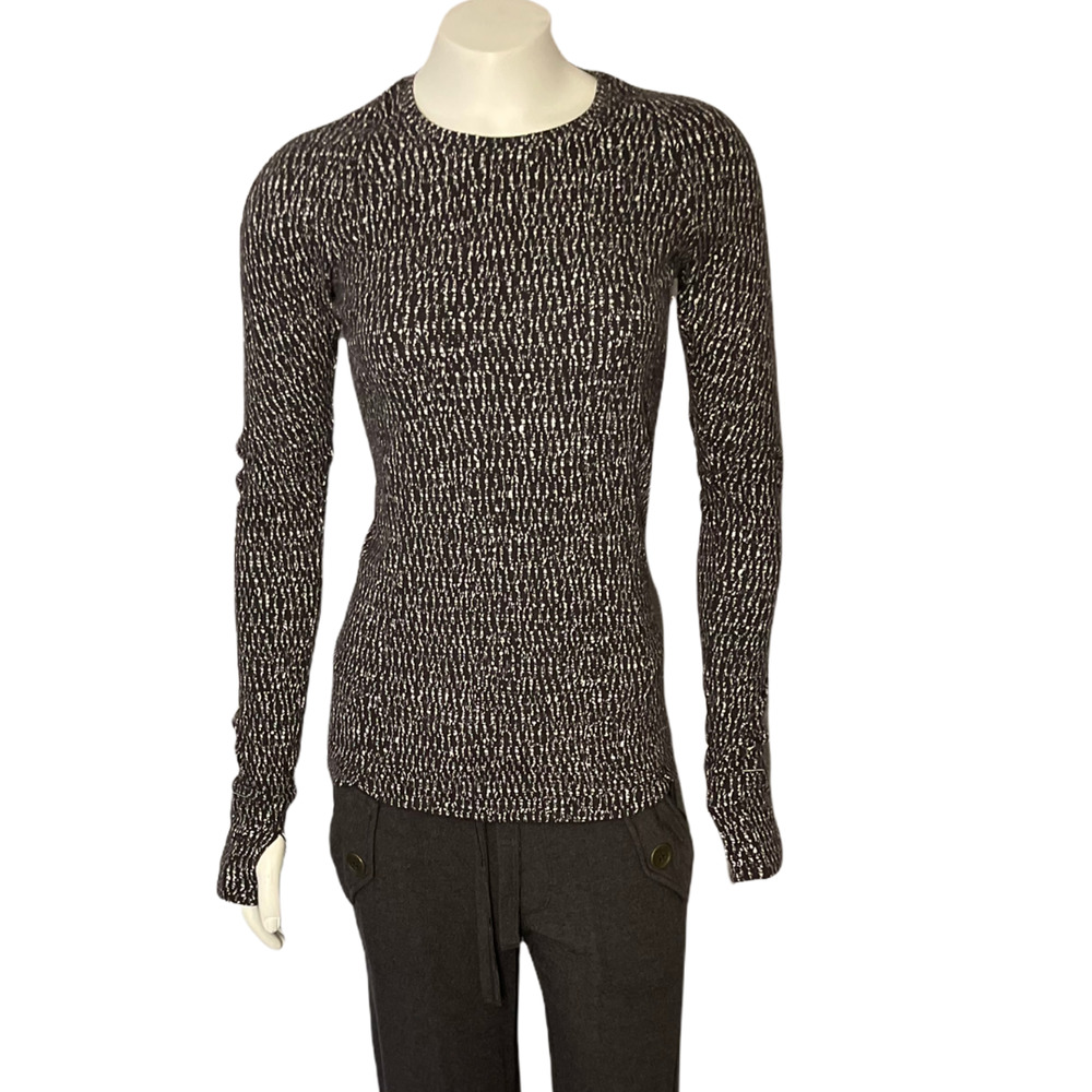 Lululemon long sleeved gray top 4